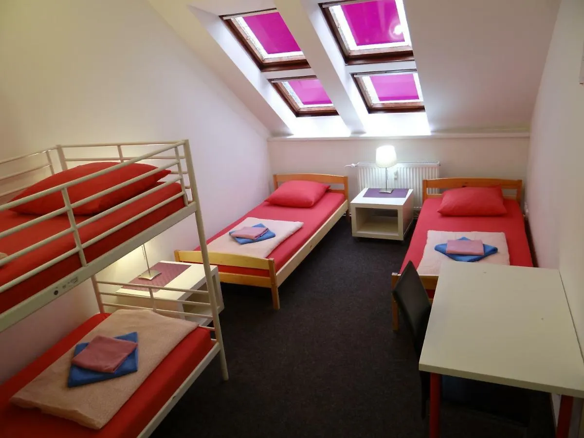 Sokolska Youth Hostel Prague