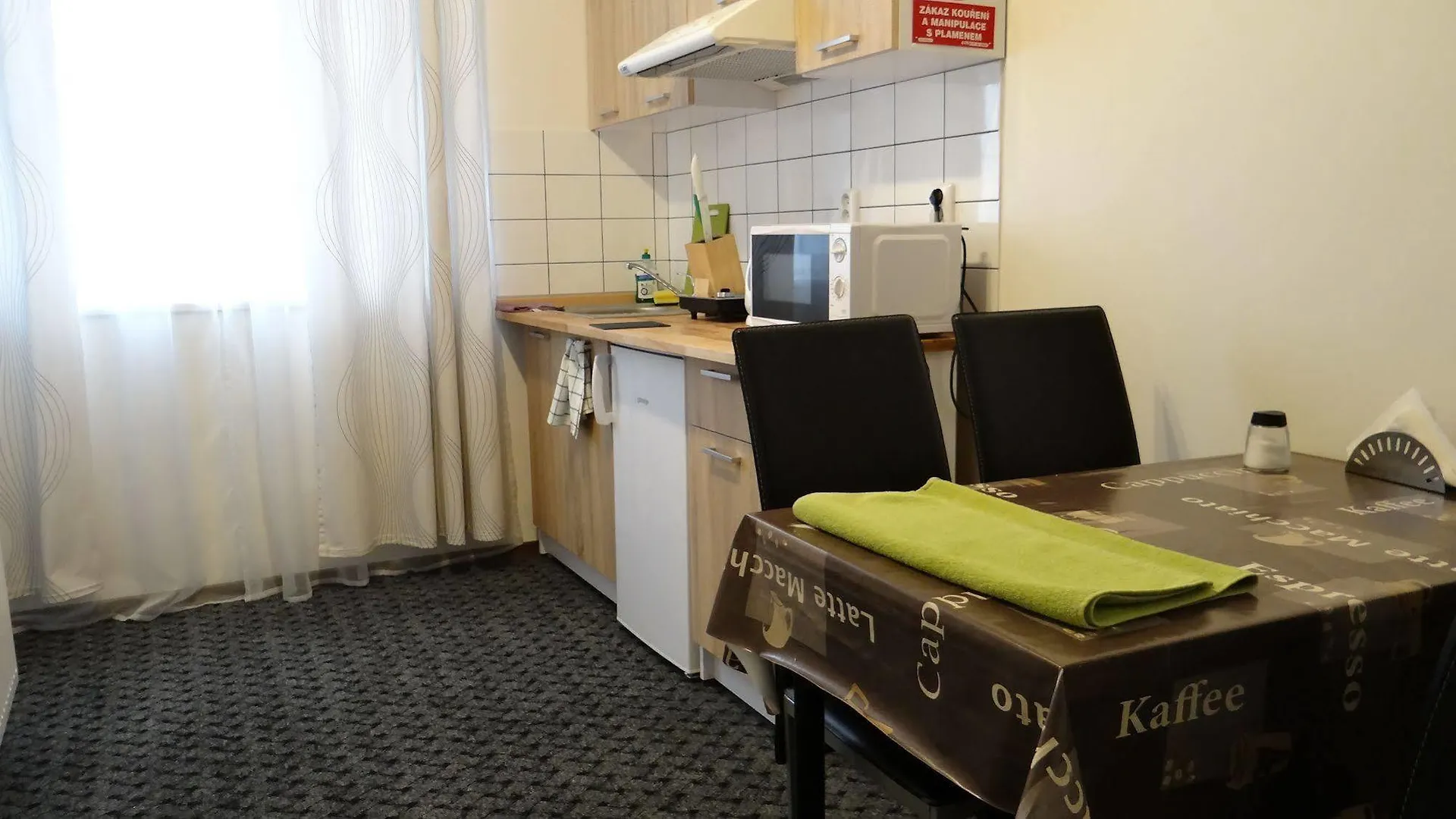 Sokolska Youth Hostel Прага 0*,  Чехия